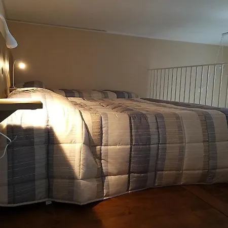 Locazione Turistica Le Fate בית הארחה