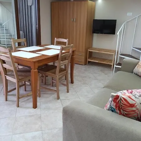 Locazione Turistica Le Fate Guest house 4*